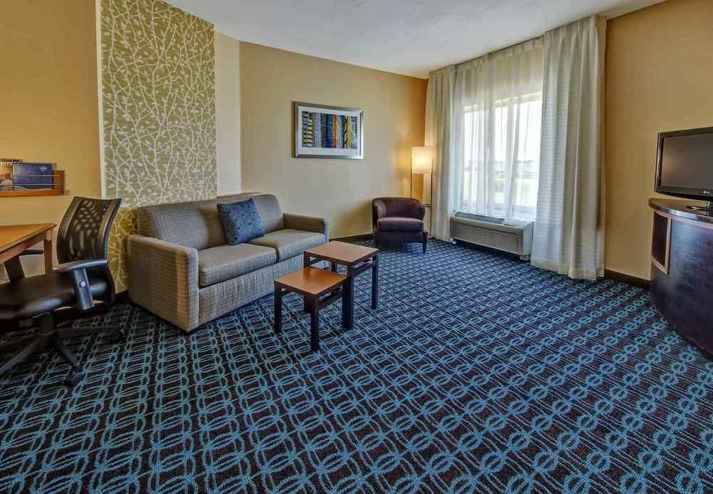 Fairfield Inn & Suites By Marriott Oklahoma City Nw Expressway/Warr Acres Exterior photo